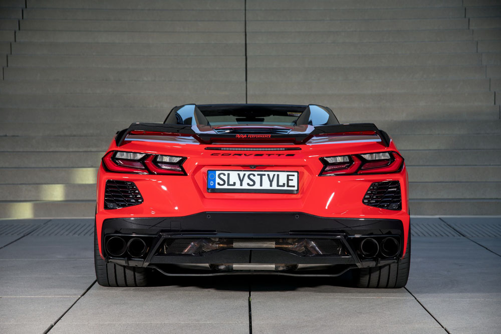 Sly Style Chevrolet Corvette C8. Slika zadaj.