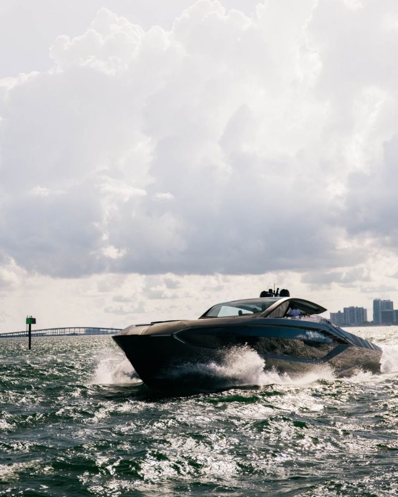 Tecnomar 63: el Lamborghini más exclusivo para surcar los mares 6 Motor16 2022 Tecnomar Lamborghini 63 4 Motor16