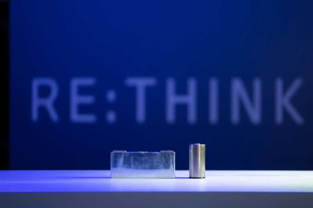 BMW promete un 30% más de autonomía en sus eléctricos gracias a estas baterías 1 Motor16 Batería BMW Neue Klasse para 2025. Imagen.