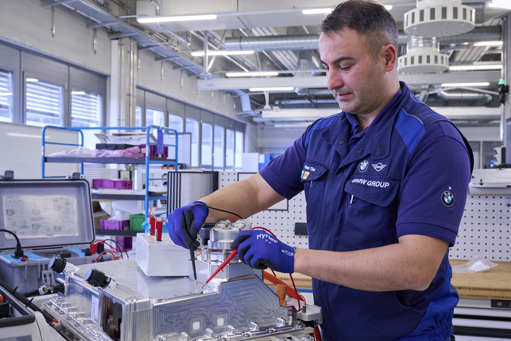 BMW ya fabrica la mecánica de hidrógeno del iX5 Hydrogen 4 Motor16 2022 fabrica mecanica hidrogeno bmw 3 Motor16