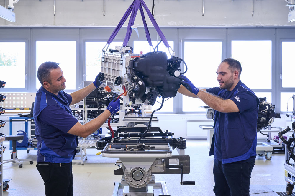 BMW ya fabrica la mecánica de hidrógeno del iX5 Hydrogen 7 Motor16 2022 fabrica mecanica hidrogeno bmw 6 Motor16