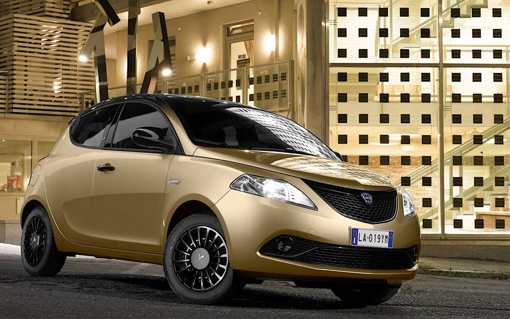 Un coche con 11 años de vida: el utilitario más vendido en Italia 2 Motor16 Lancia Ypsilon. Utilitario.