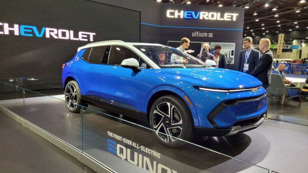2023 Chevy Equinox EV NAIAS 4 Motor16