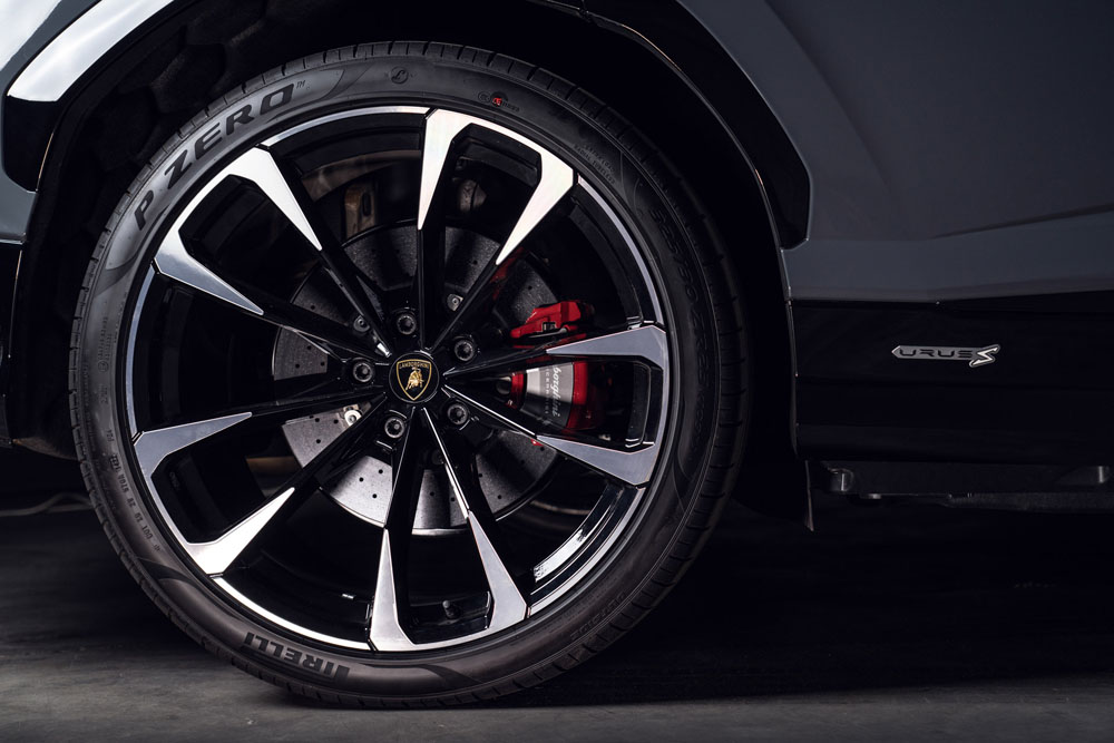 Lamborghini Urus S: la nueva versión light tiene 666 CV 27 Motor16 2023 Lamborghini Urus S 23 Motor16