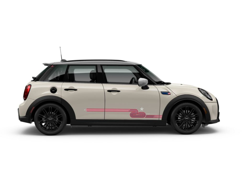 Mini celebra sus 20 años en EE.UU. con estos exclusivos Cooper S 21 Motor16 2023 MINI Cooper S 20 Years 18 Motor16