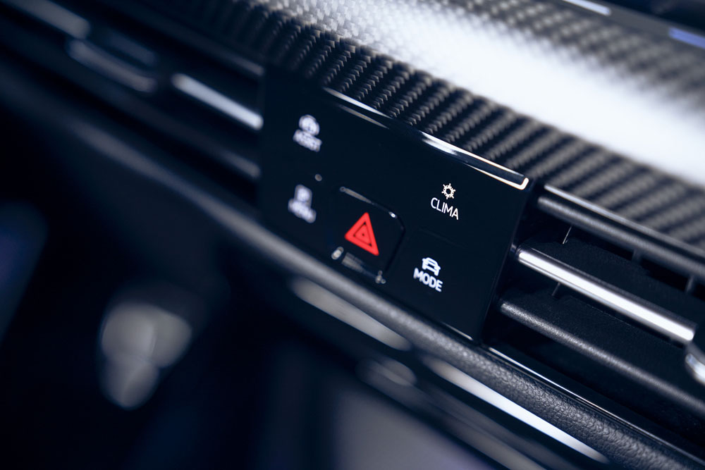 El Volkswagen Golf R 20 Aniversario pisa suelo americano 29 Motor16 2023 VW Golf R 20th Anniversary Edition US 12 Motor16