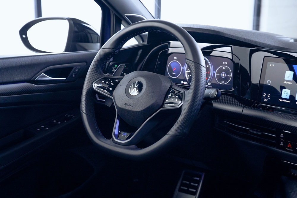 El Volkswagen Golf R 20 Aniversario pisa suelo americano 36 Motor16 2023 VW Golf R 20th Anniversary Edition US 24 Motor16