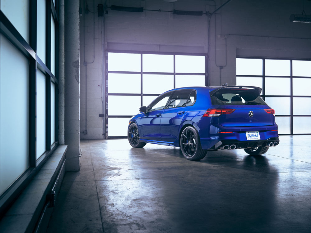 El Volkswagen Golf R 20 Aniversario pisa suelo americano 12 Motor16 2023 VW Golf R 20th Anniversary Edition US 44 Motor16