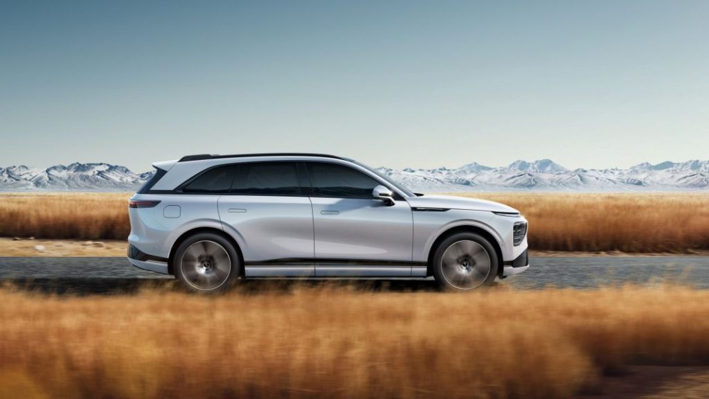 Xpeng G9: un nuevo SUV eléctrico con supercargador incorporado 2 Motor16 Xpeng G9. Imagen barrido.