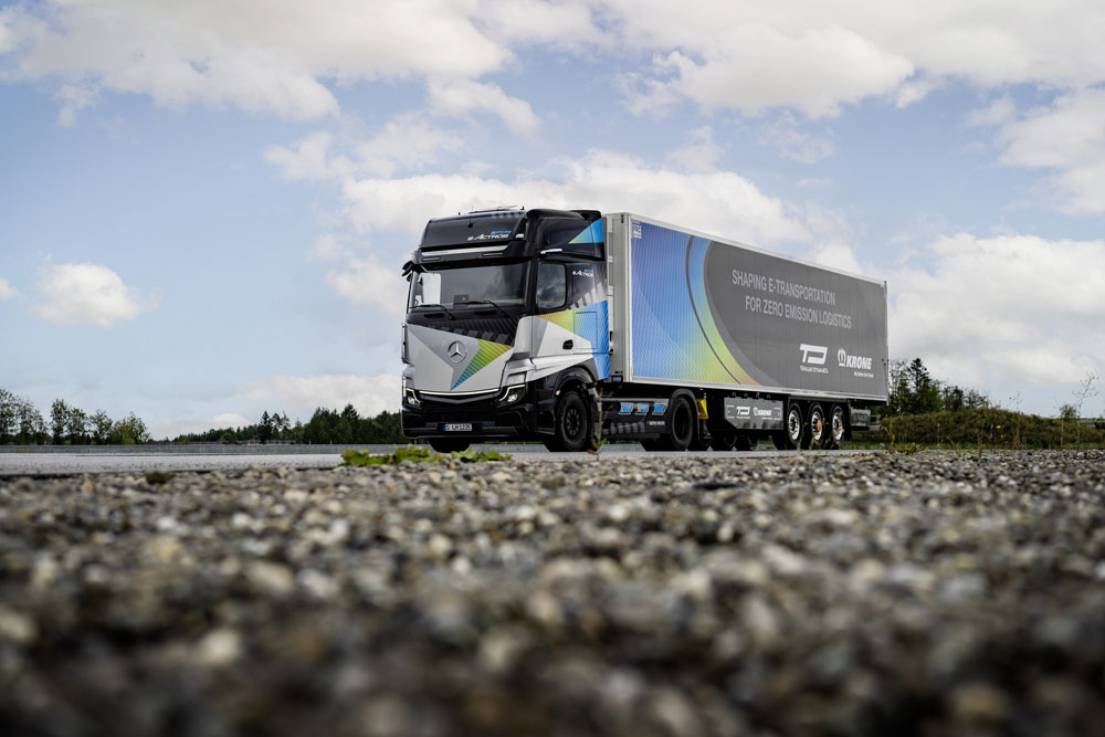 El futuro camión eléctrico de Mercedes-Benz promete 500 km de autonomía 8 Motor16 2024 Mercedes eActros LongHaul 26 Motor16