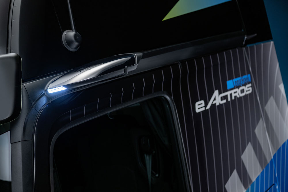 El futuro camión eléctrico de Mercedes-Benz promete 500 km de autonomía 30 Motor16 2024 Mercedes eActros LongHaul 5 Motor16