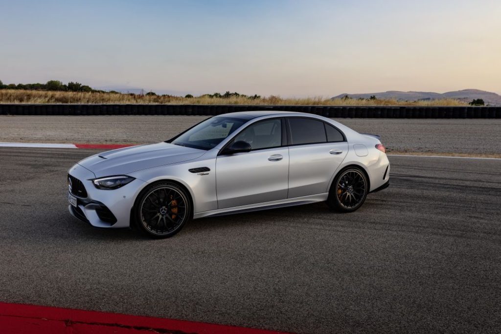 Mercedes razreda C 63 SE Performance, z modulom motorja F1 10 Engine16 22C0305 015 Motor 16
