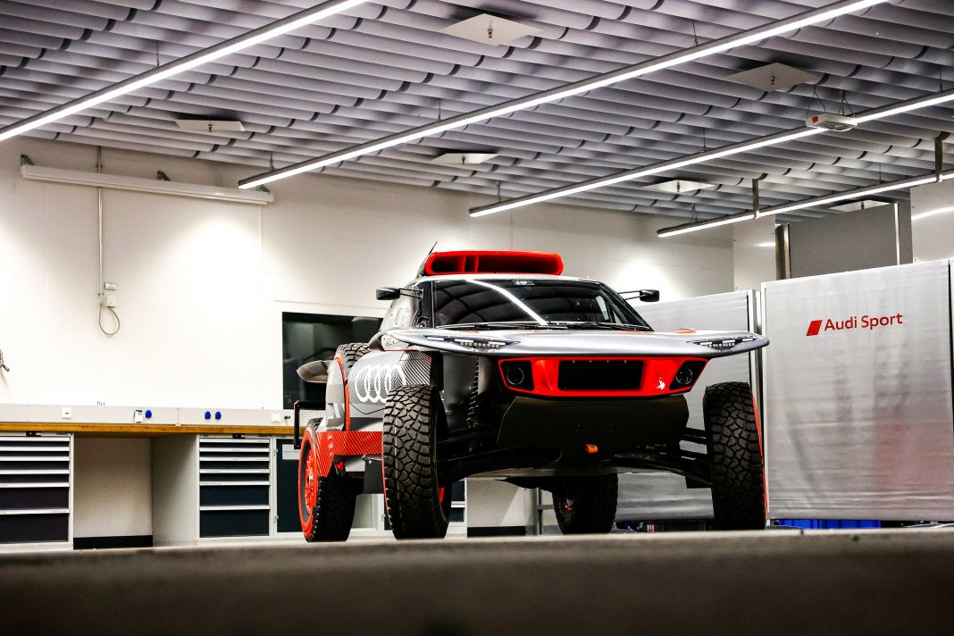 Audi vuelve a soltar a la bestia por el desierto, su presa: el Dakar 18 Motor16 A224533 medium Motor16