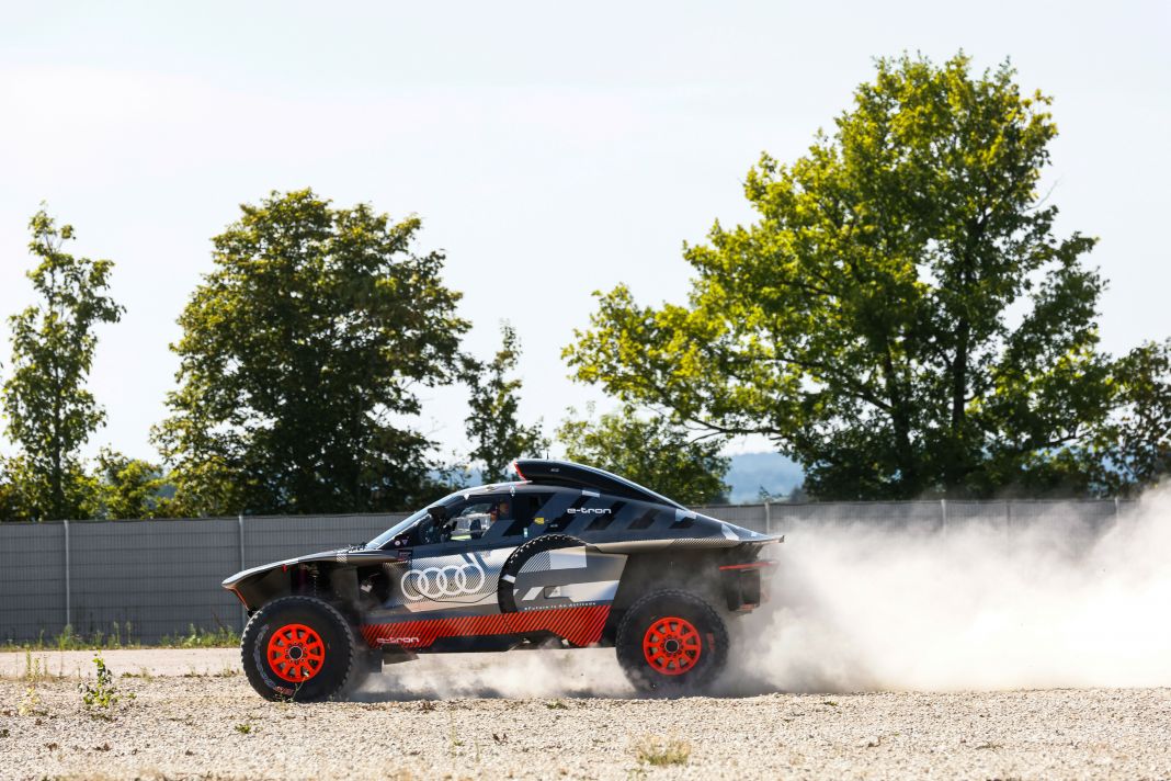 Audi vuelve a soltar a la bestia por el desierto, su presa: el Dakar 17 Motor16 A224537 medium Motor16