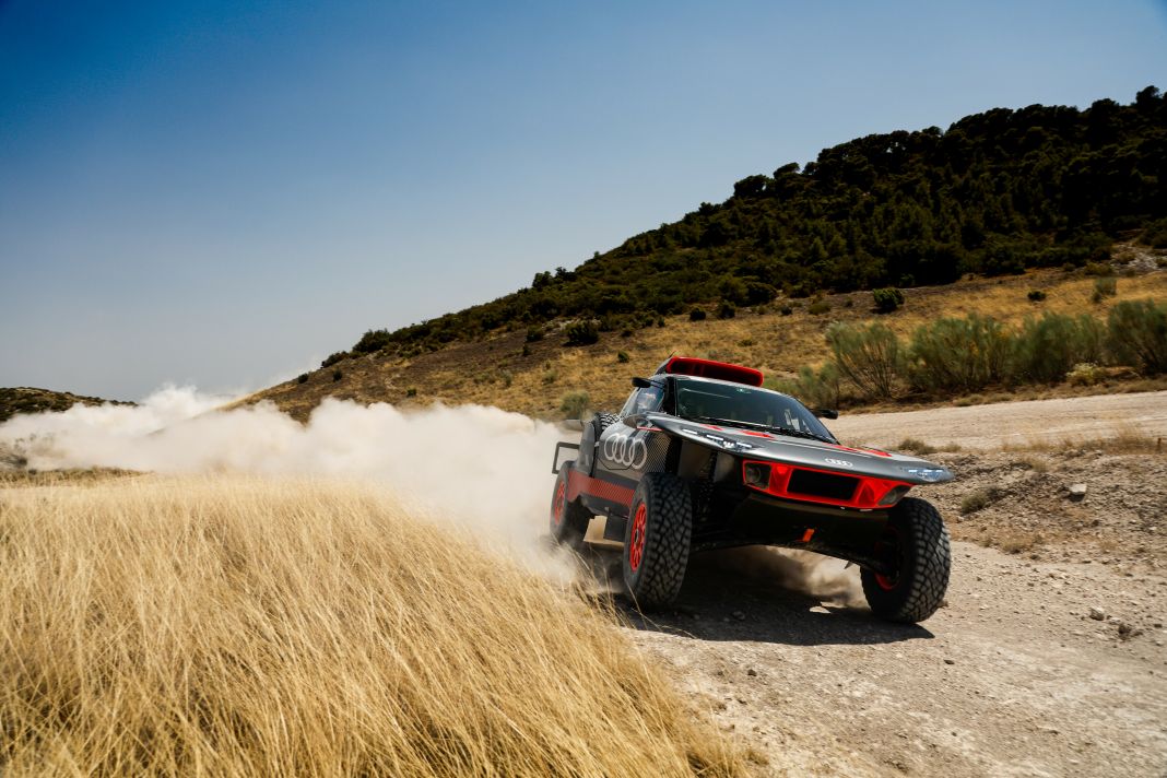 Audi vuelve a soltar a la bestia por el desierto, su presa: el Dakar 11 Motor16 A224564 medium Motor16