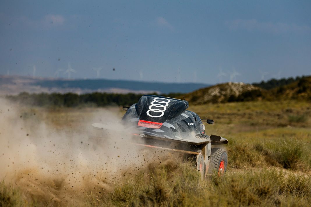Audi vuelve a soltar a la bestia por el desierto, su presa: el Dakar 6 Motor16 A224594 medium Motor16