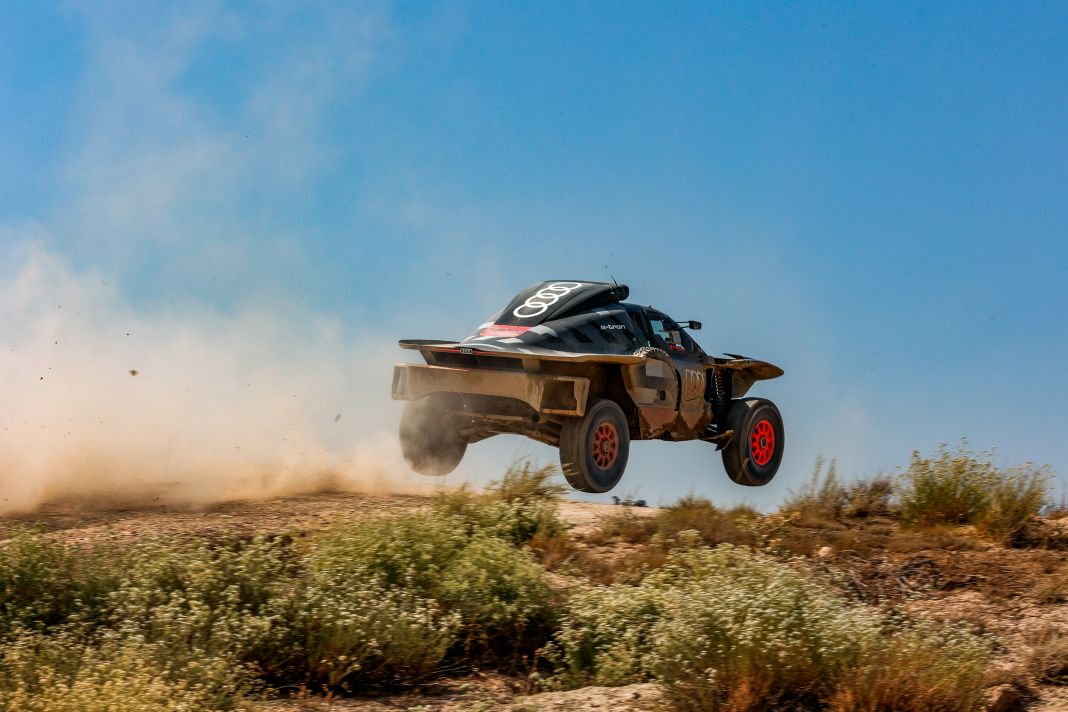 Audi vuelve a soltar a la bestia por el desierto, su presa: el Dakar 5 Motor16 A224595 medium Motor16