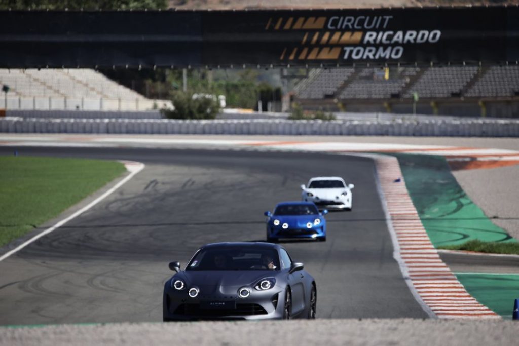 Los fans de Alpine se citan en Cheste 3 Motor16 Alpine Piste Bleue Cheste2 Motor16