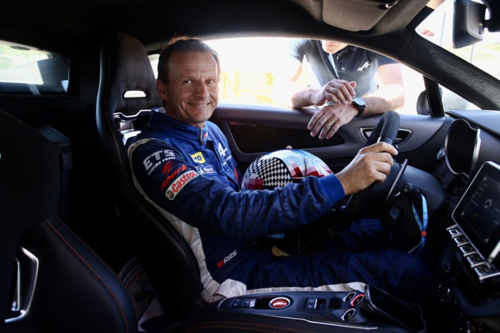 Los fans de Alpine se citan en Cheste 5 Motor16 Alpine Piste Bleue Cheste6 Motor16