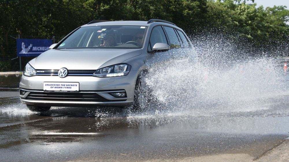 Los consejos de la DGT para un viaje de Navidad bajo la lluvia 142 Motor16 Consejos DGT para conducir bajo la lluvia