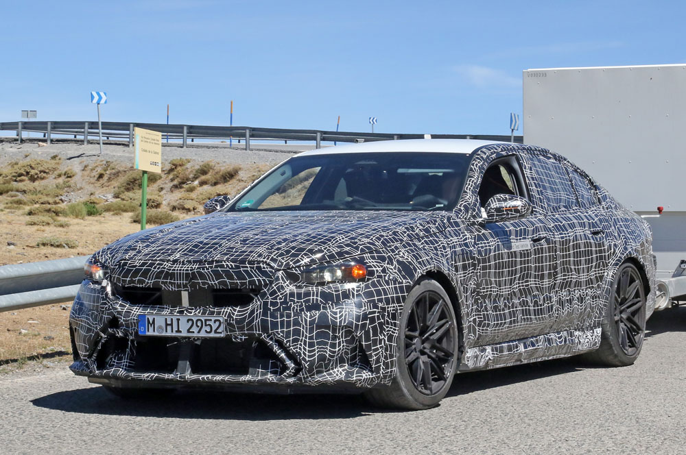 El BMW M5 empieza a mostrar su cara 7 Motor16 BMWM5 open front 4 Motor16