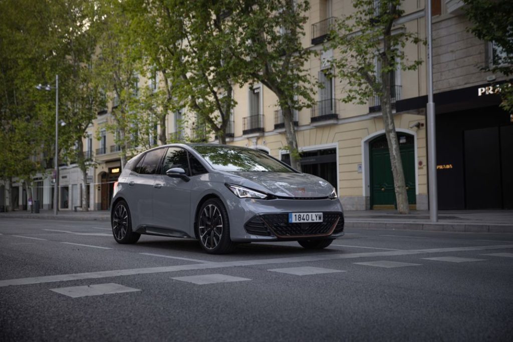 Más lejos y más rápido con el nuevo Cupra Born 18 Motor16 CUPRA Born e Boost Battery Pack 20 low Motor16