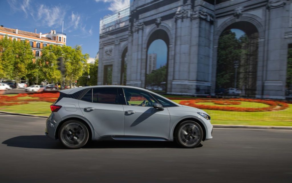CUPRA Born e Boost Battery Pack 27 low Motor16