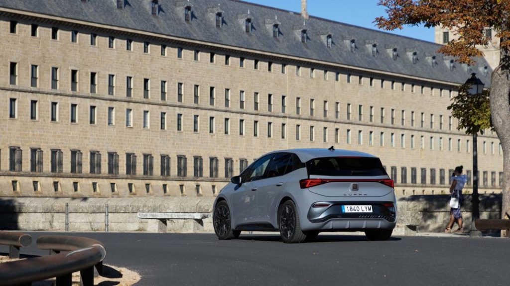CUPRA Born e Boost Battery Pack 35 low Motor16
