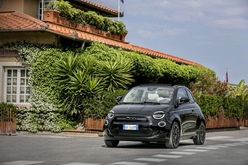 Fiat 500 'la Prima by Bocelli': con banda sonora de serie 1 Motor16 Fiat 500 'la Prima by Bocelli'