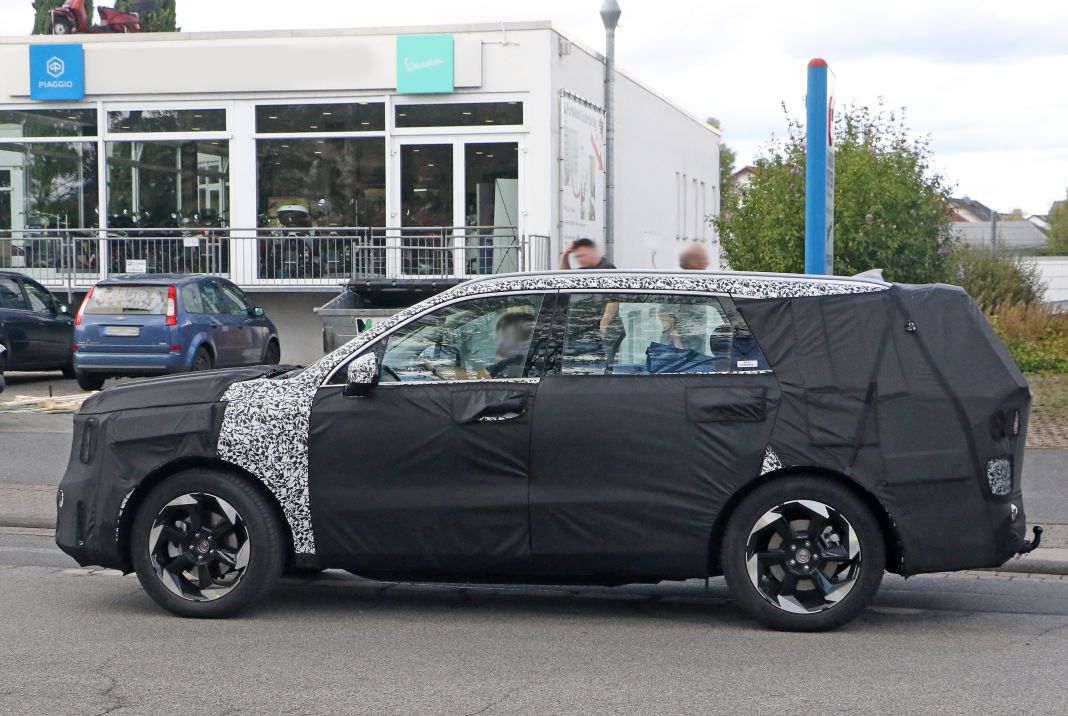 La nueva cara del Kia Sorento 15 Motor16 Kia Sorento facelift 13 Motor16