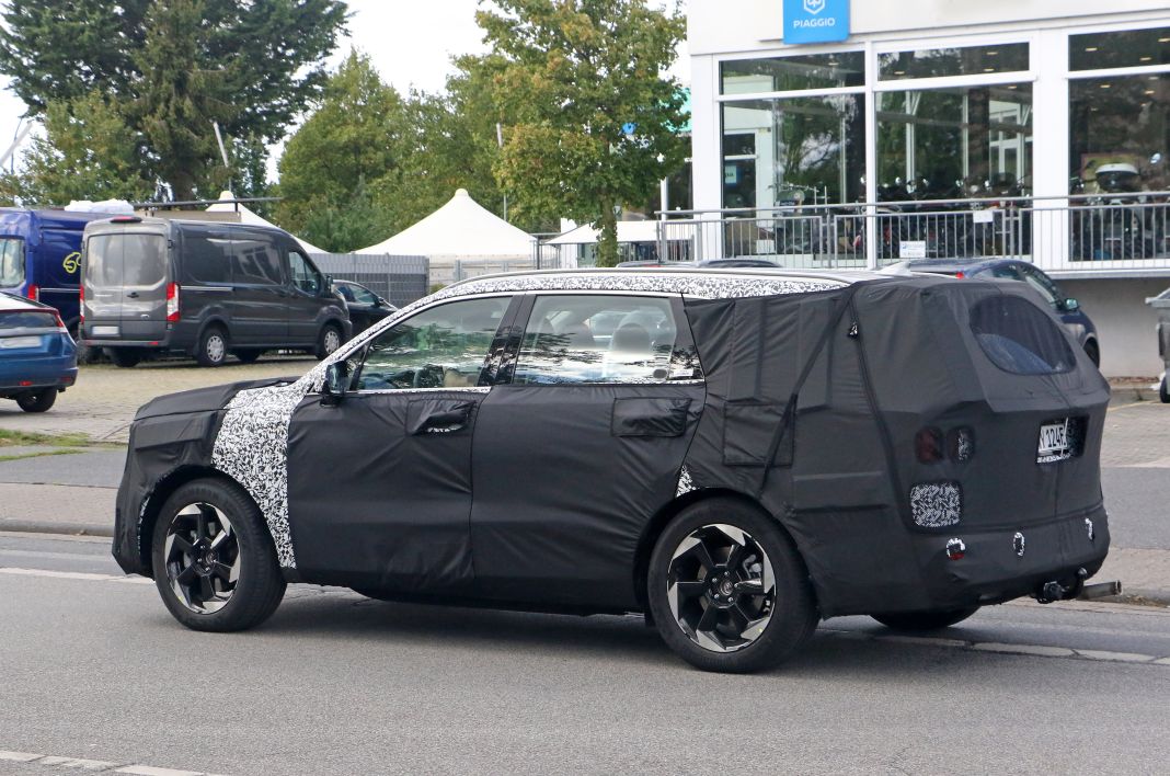 La nueva cara del Kia Sorento 16 Motor16 Kia Sorento facelift 14 Motor16