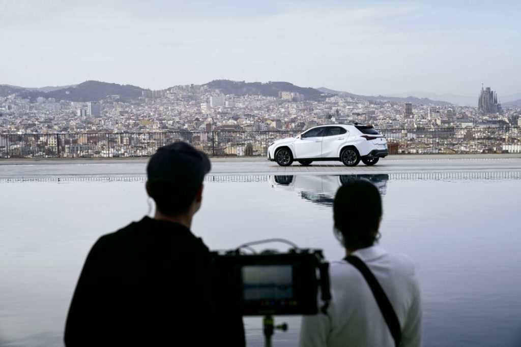 La cantante Joy Crookes, nueva cara del Lexus UX 13 Motor16 Lexus UX5 Motor16