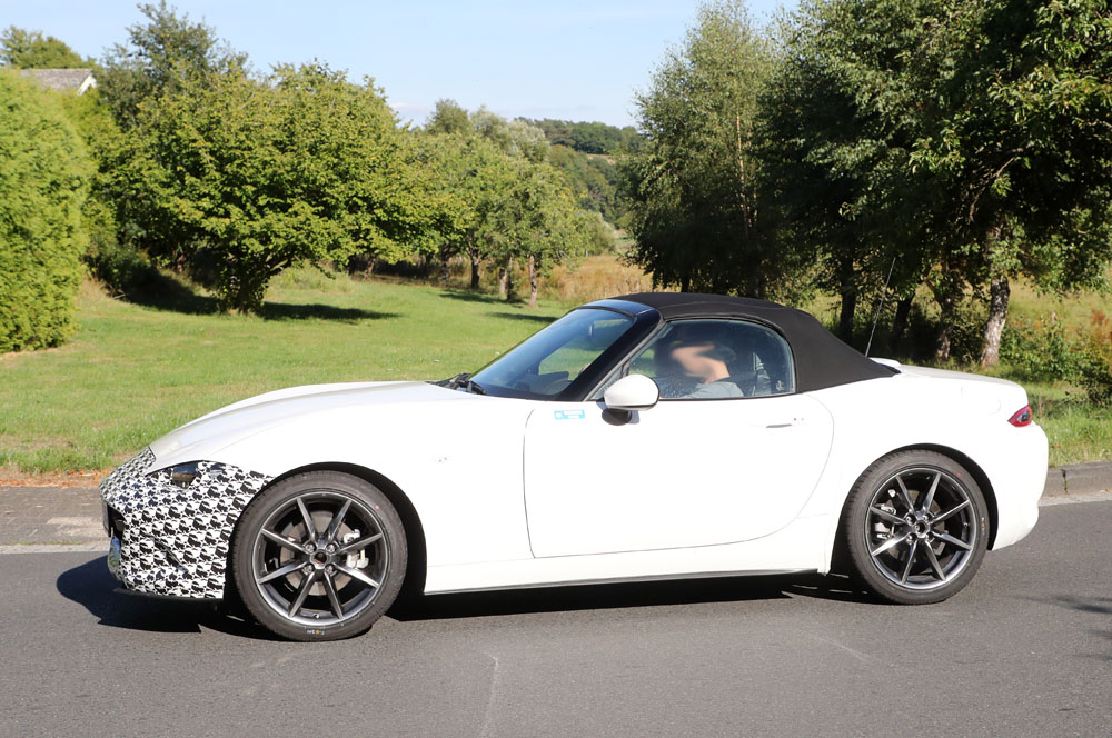 Vuelve el Miata: empiezan las pruebas del futuro Mazda MX-5 8 Motor16 Mazda MX 5 mule 6 Motor16