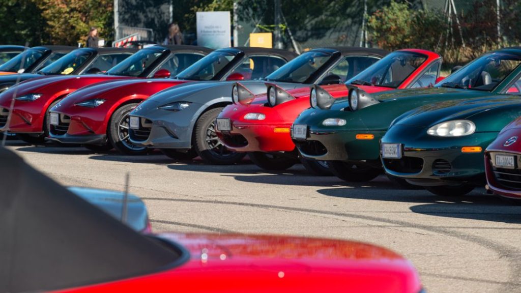 El Mazda MX-5 se apunta un récord Guinness 12 Motor16 Mazda MX 5 Guinness World Record 011 highres Motor16