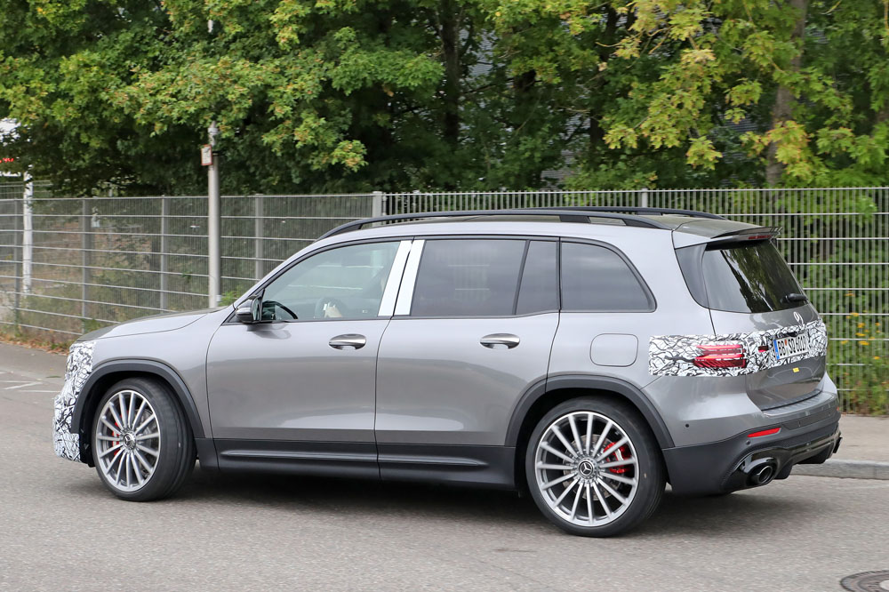 Mercedes-AMG GLB 35: la versión deportiva también se actualiza 14 Motor16 Mercedes AMG GLB35 facelift 11 Motor16