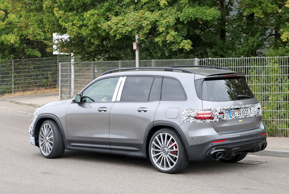 Mercedes-AMG GLB 35: la versión deportiva también se actualiza 15 Motor16 Mercedes AMG GLB35 facelift 12 Motor16