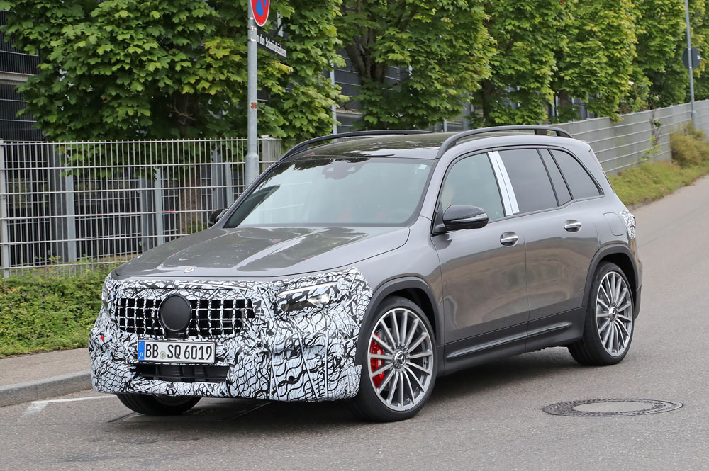 Mercedes-AMG GLB 35: la versión deportiva también se actualiza 9 Motor16 Mercedes AMG GLB35 facelift 6 Motor16