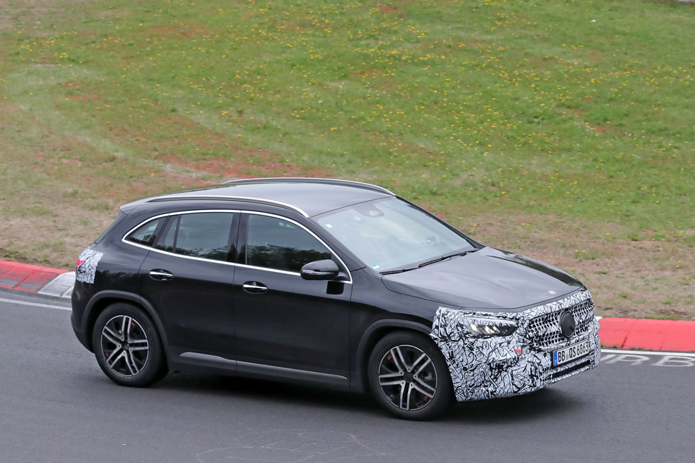 El futuro Mercedes GLA ya está en Nürburgring 15 Motor16 Mercedes GLA Facelift 13 1 Motor16