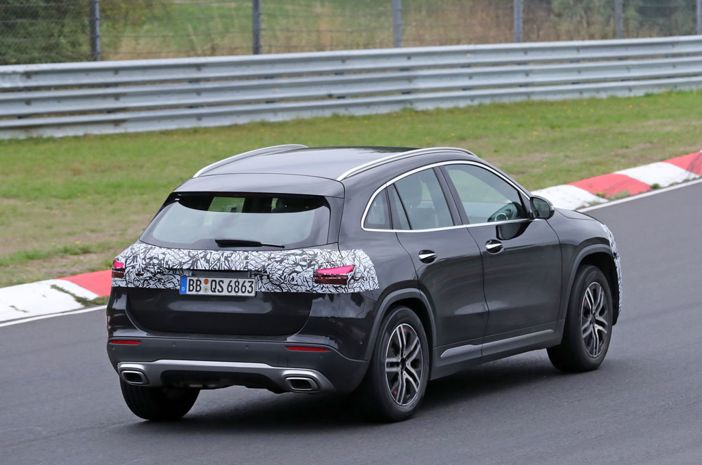 El futuro Mercedes GLA ya está en Nürburgring 18 Motor16 Mercedes GLA Facelift 16 1 Motor16