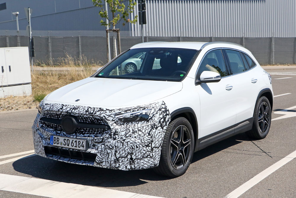 El futuro Mercedes GLA ya está en Nürburgring 21 Motor16 Mercedes GLA Facelift 19 1 Motor16