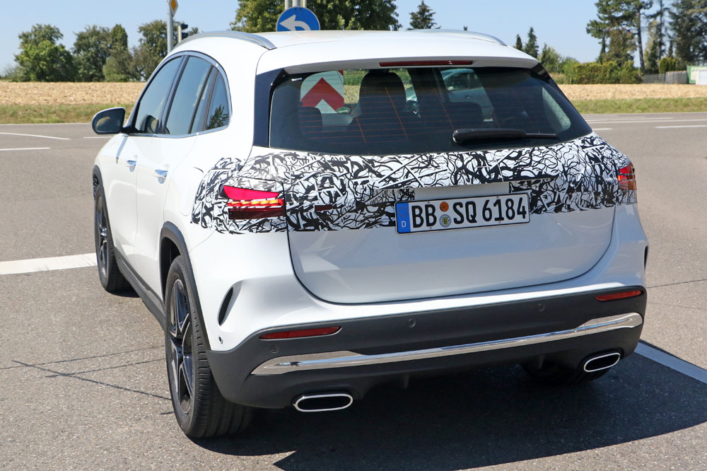 El futuro Mercedes GLA ya está en Nürburgring 25 Motor16 Mercedes GLA Facelift 23 1 Motor16