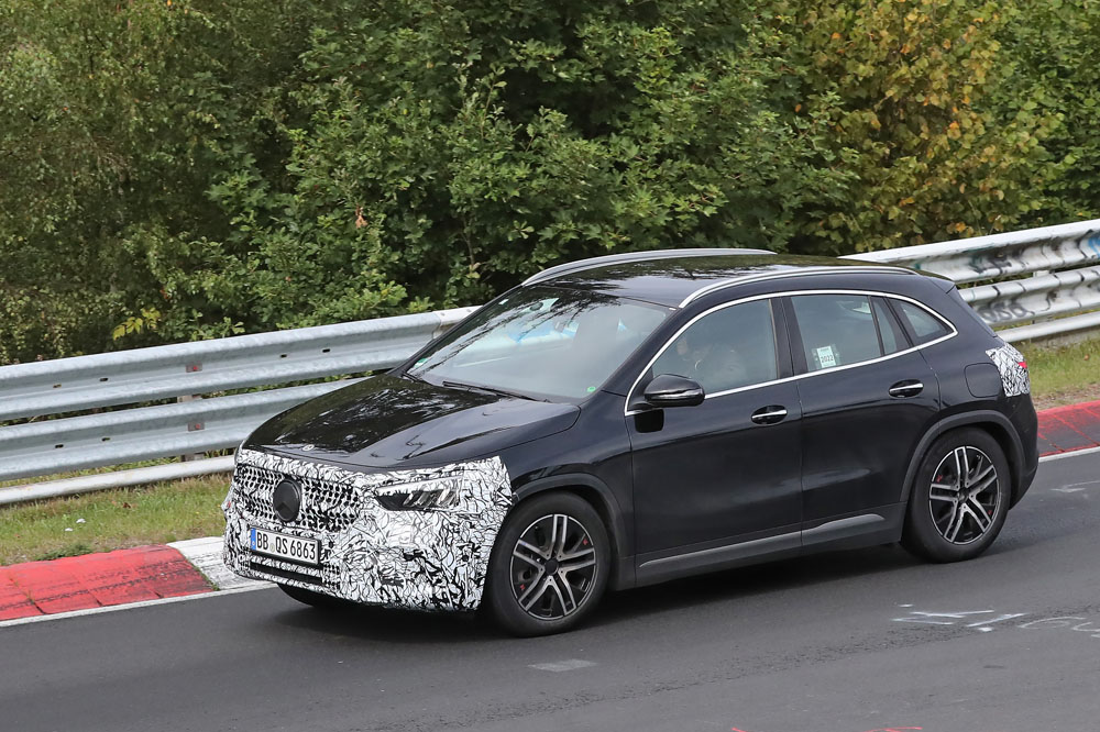 El futuro Mercedes GLA ya está en Nürburgring 5 Motor16 Mercedes GLA facelift 3 1 Motor16