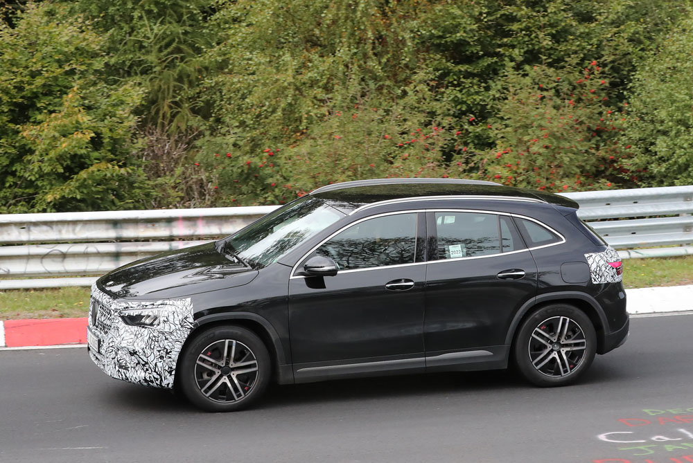 El futuro Mercedes GLA ya está en Nürburgring 7 Motor16 Mercedes GLA facelift 5 1 Motor16