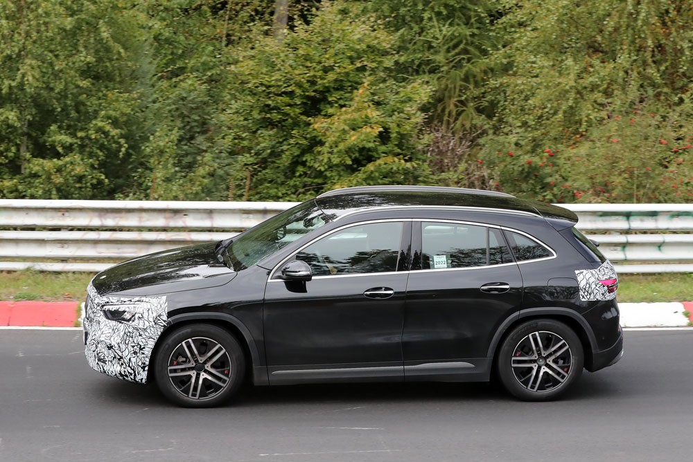 El futuro Mercedes GLA ya está en Nürburgring 8 Motor16 Mercedes GLA facelift 6 1 Motor16