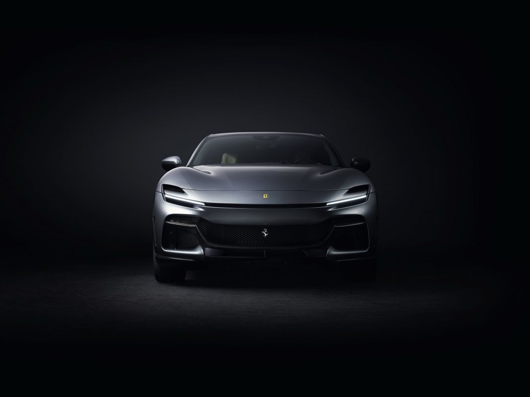 Ferrari Purosangue. Imagen estudio frontal.