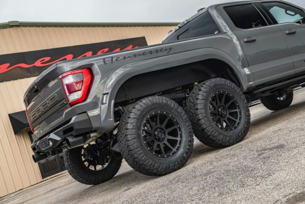 Así de bestial es el Hennessey Gen 3 VelociRaptor 6x6 63 Motor16 Motor16Hennessey Velociraptor 6x6 7 Motor16