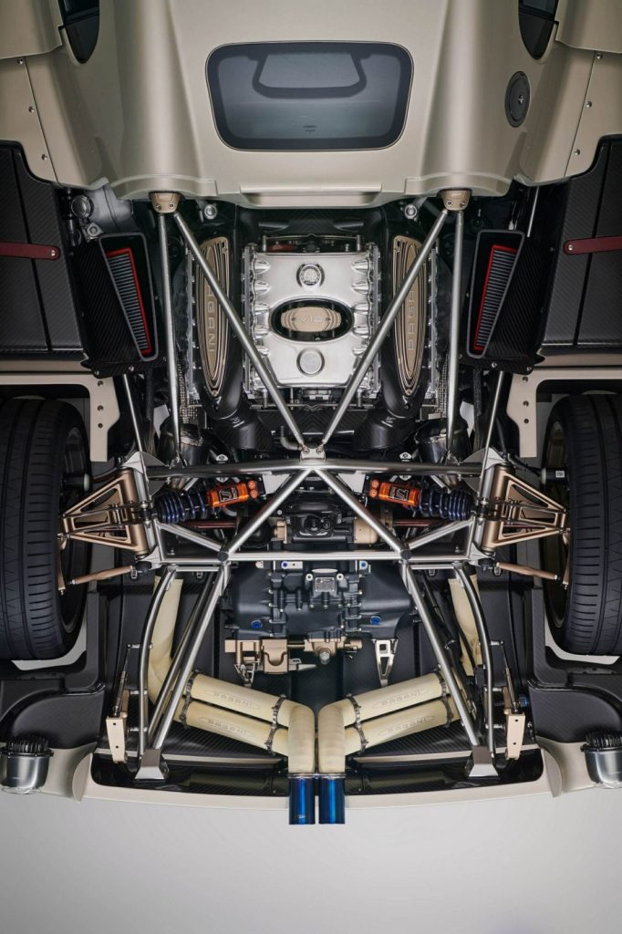 Motor16Pagani Utopia 6 scaled 1 Motor16
