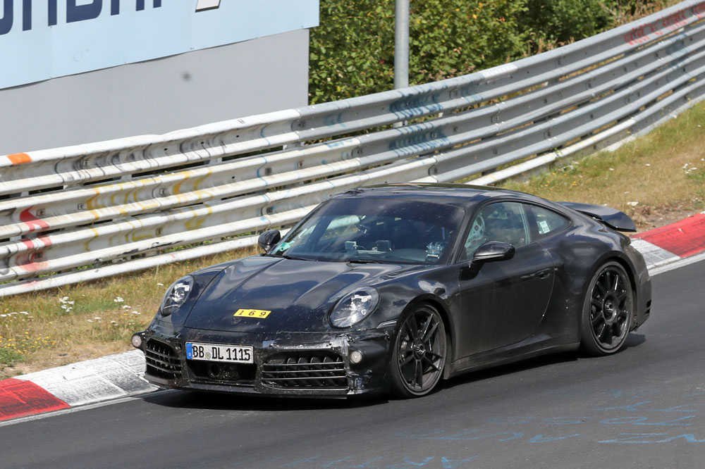 PORSCHE 911 GTS HIBRIDO 15 Motor16