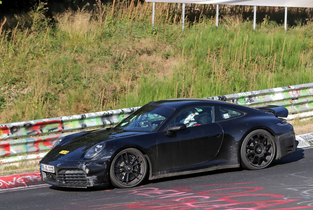 PORSCHE 911 GTS HIBRIDO 6 Motor16