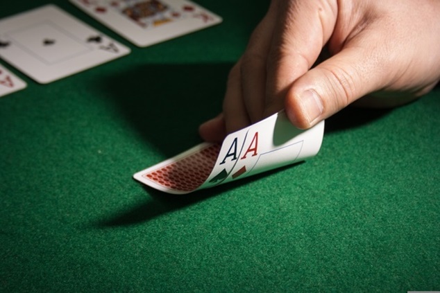 Poker Texas Holdem: aprende a jugar conociendo las reglas básicas 2 Motor16 Preflop Motor16